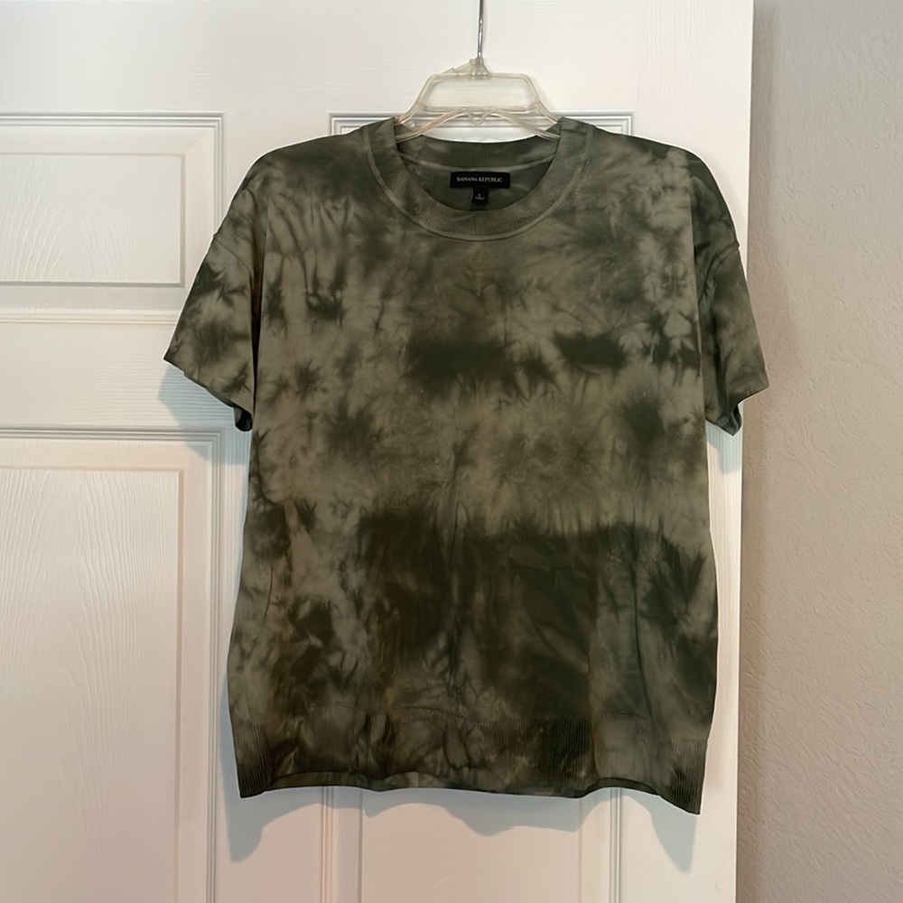 Banana Republic Tie Dye Sweater Tee - Picture 9 of 9